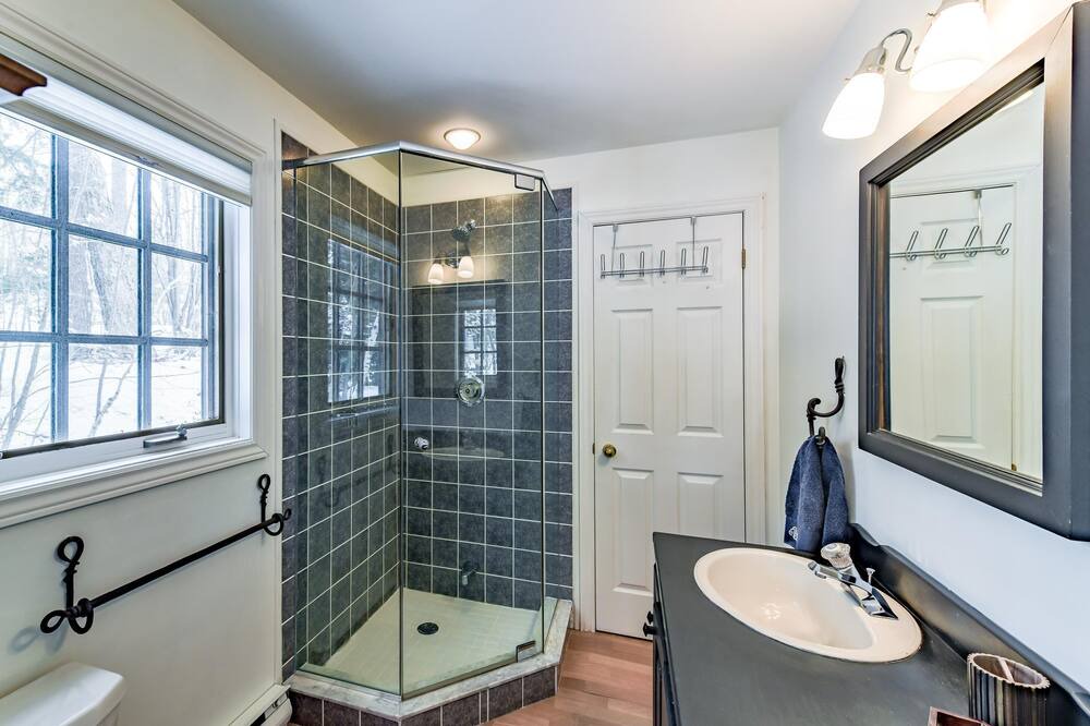 Photo of Bathroom in Muskoka Lakes