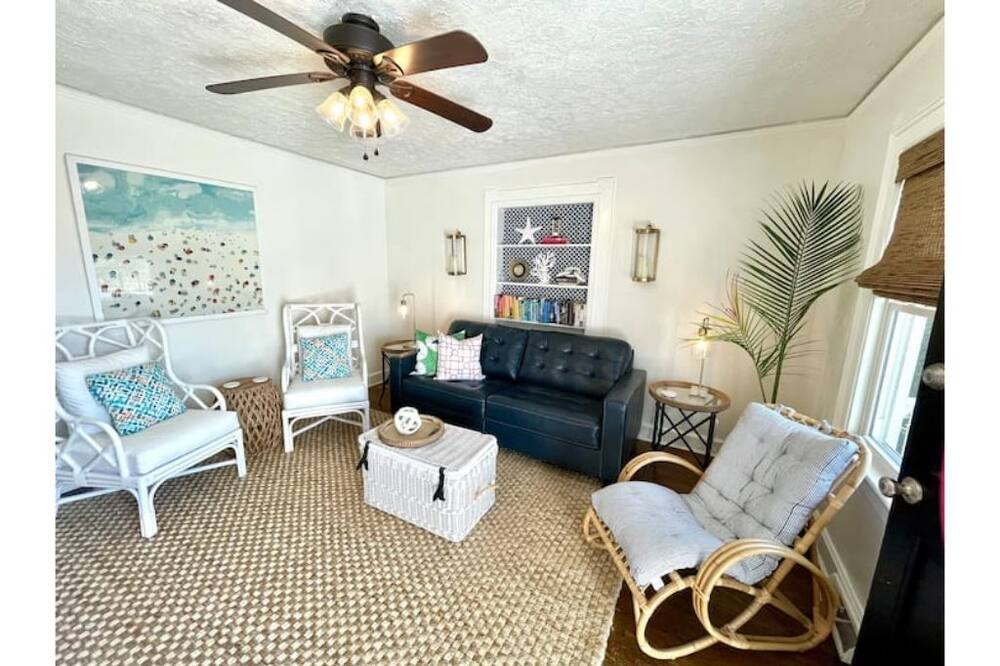 Photo of Livingroom in Lynchburg