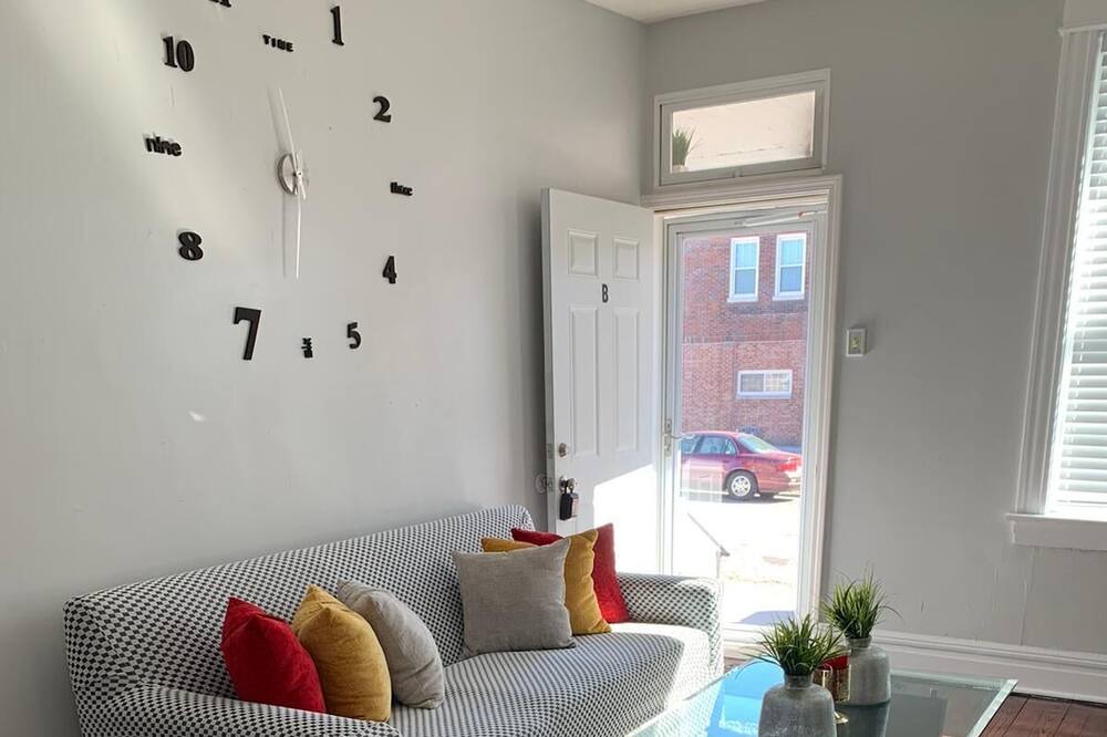 Photo of Livingroom in St. Louis