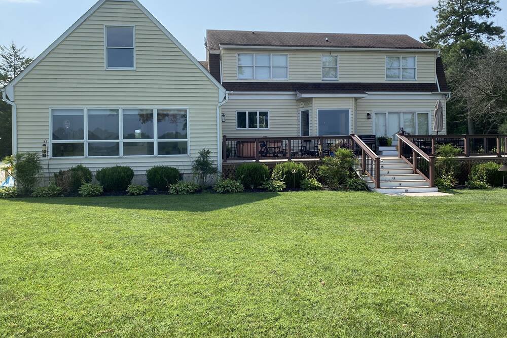 Photo of Outdoor in Secretary