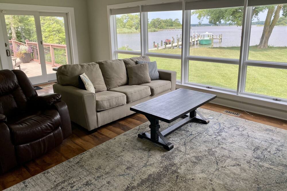 Photo of Livingroom in Secretary