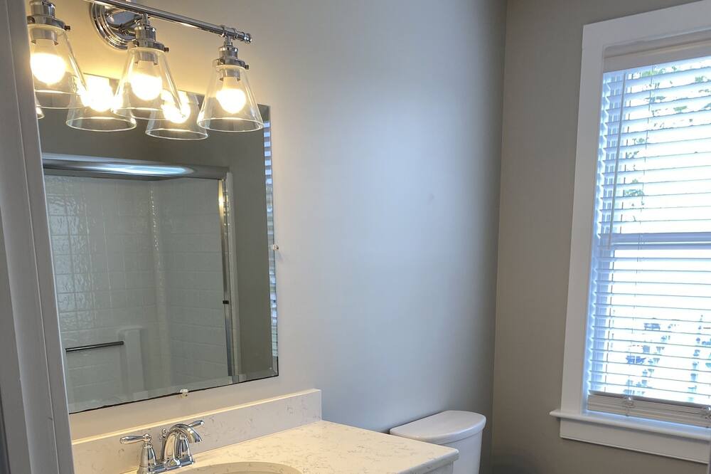 Photo of Bathroom in Secretary