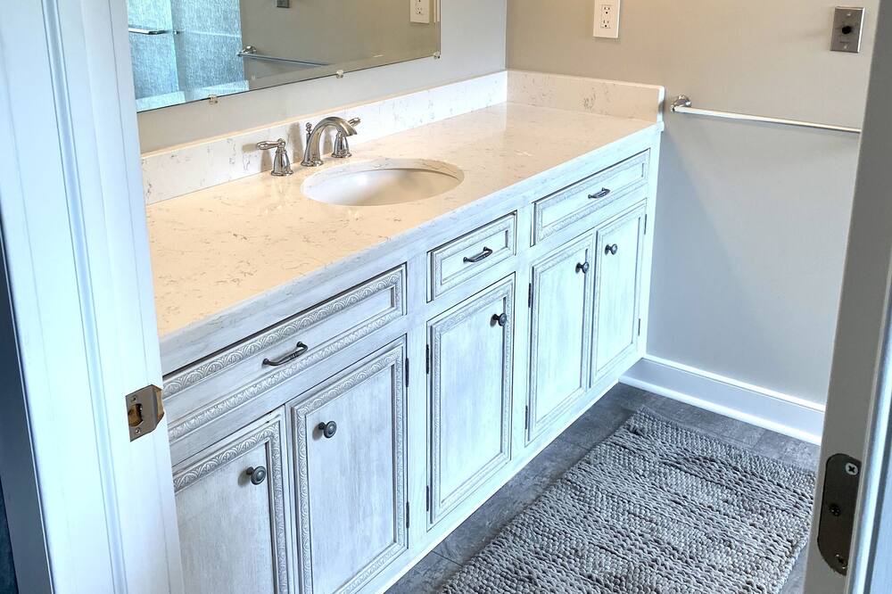 Photo of Bathroom in Secretary