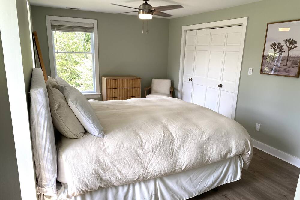 Photo of Bedroom in Secretary