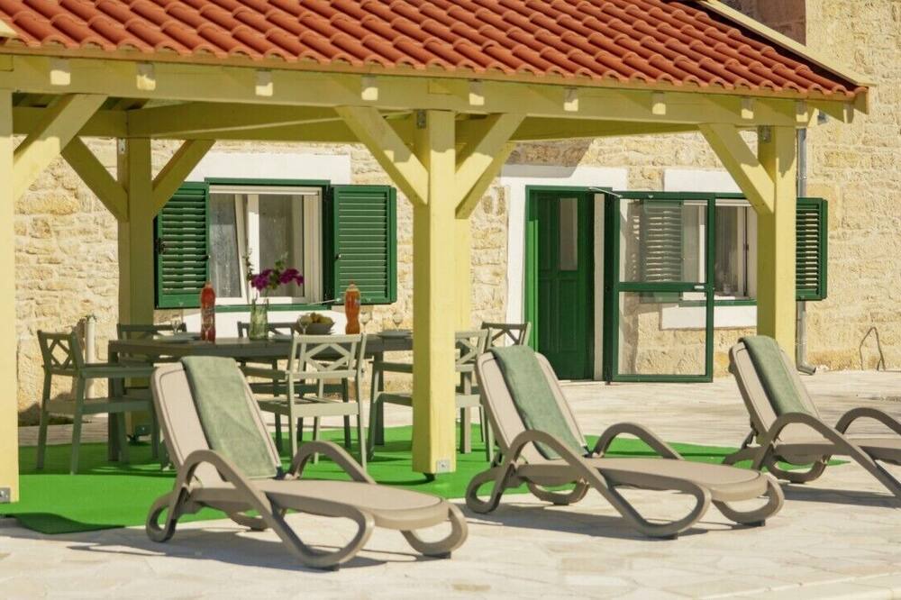 Photo of Outdoor in Oklaj
