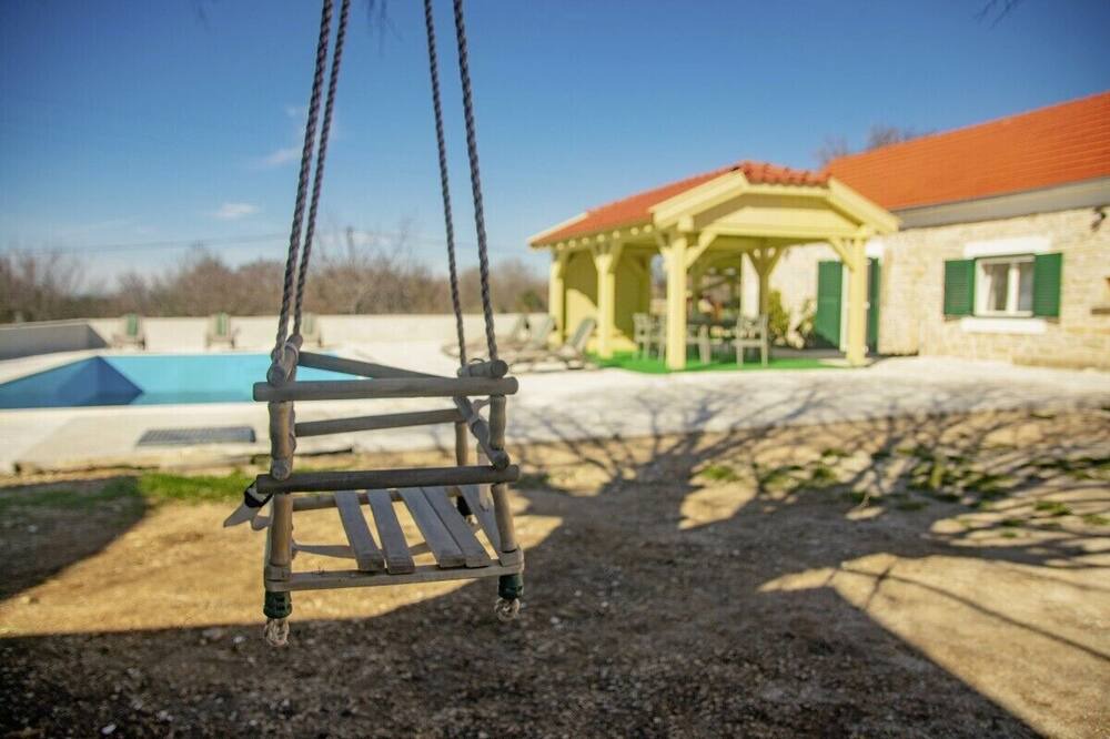 Photo of Outdoor in Oklaj