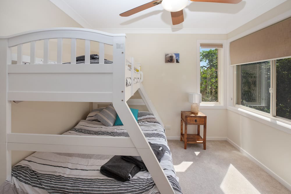 Photo of Others in Red Head