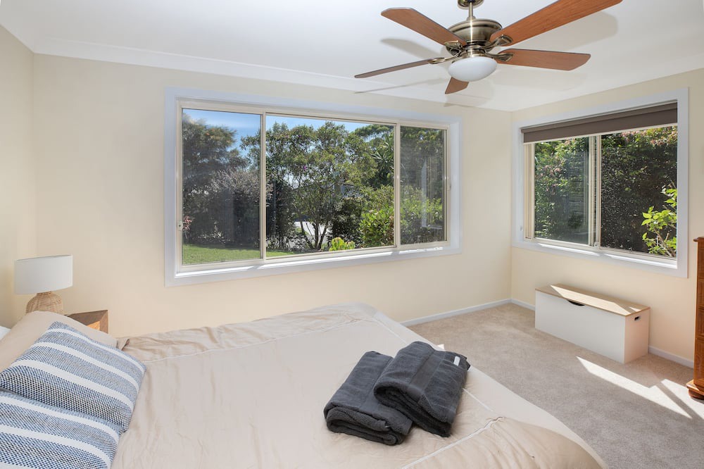 Photo of Others in Red Head