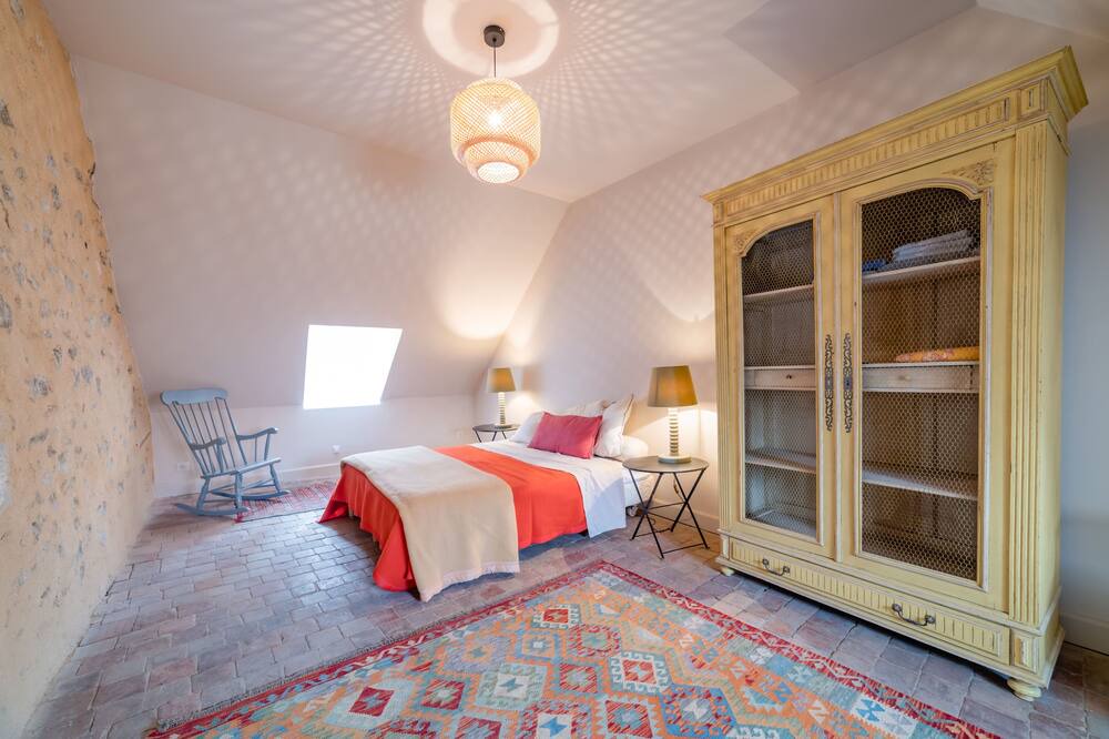 Photo of Bedroom in Avallon