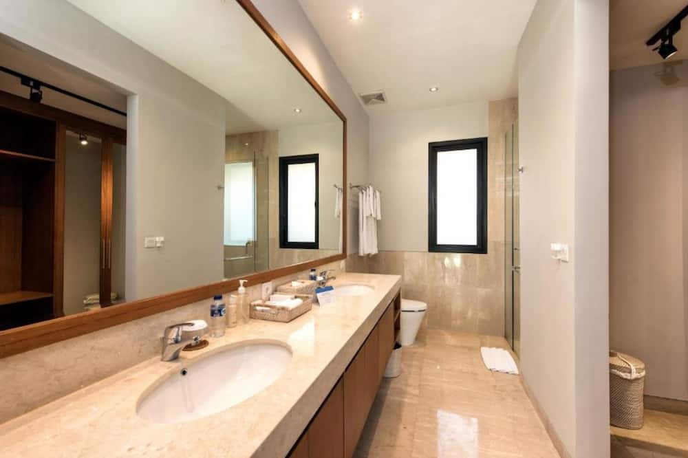 Photo of Bathroom in Kutuh