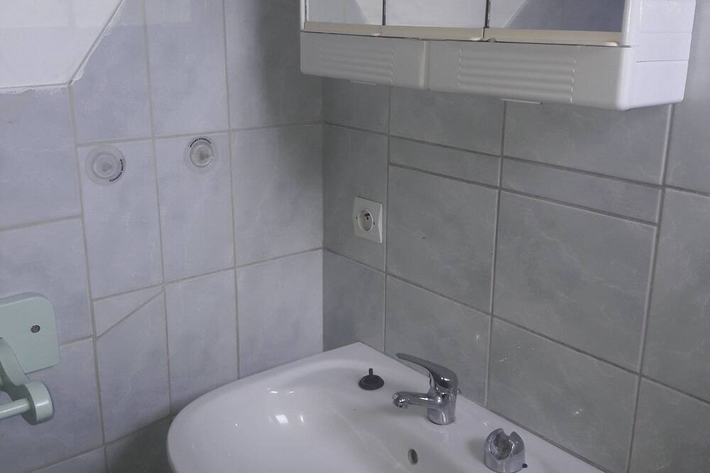 Photo of Bathroom in Terminiers