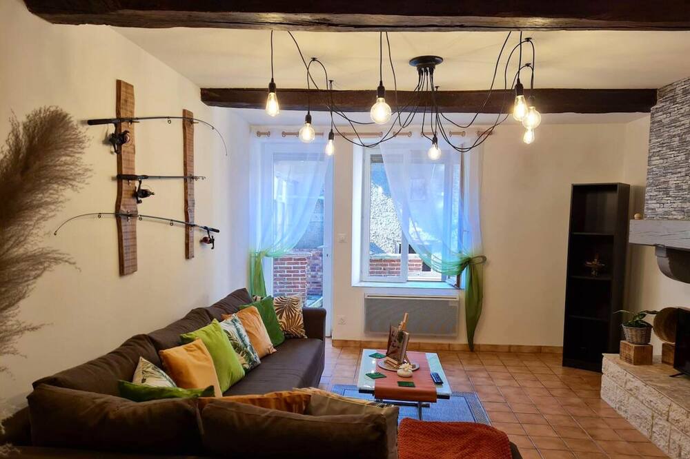 Photo of Livingroom in Deville