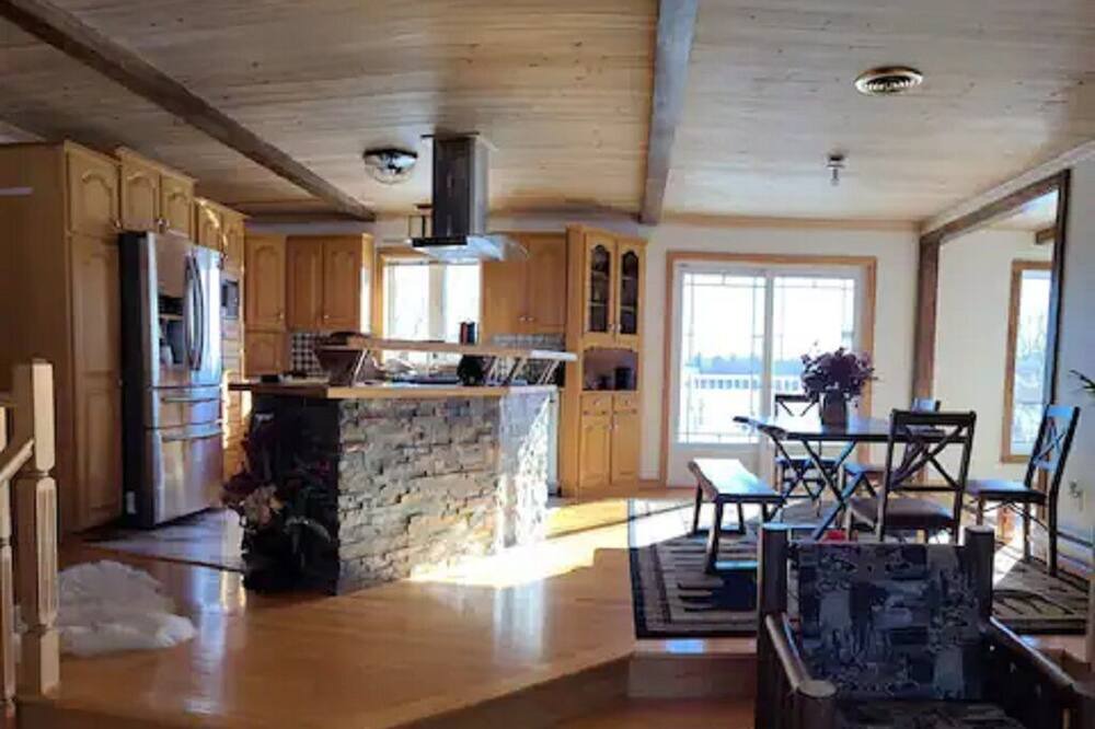 Photo of Kitchen in Papineau Regional County Municipality