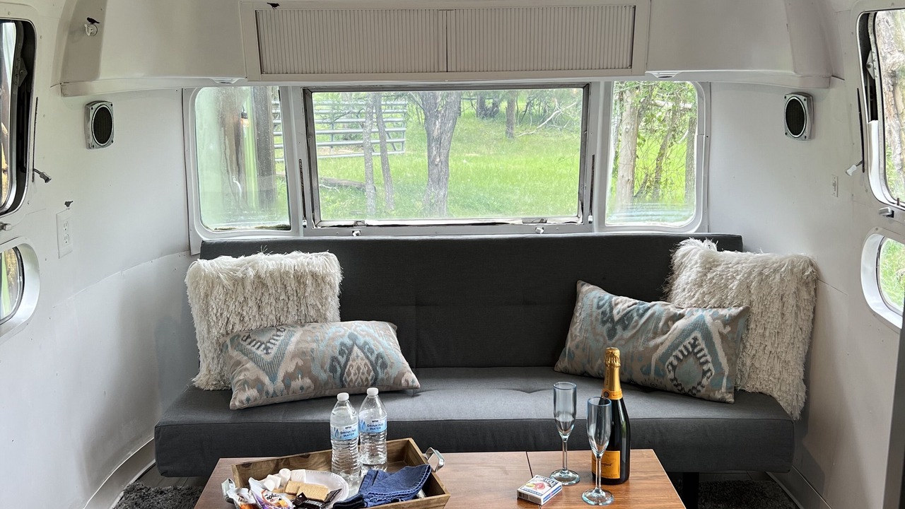 Photo of Livingroom in Bastrop