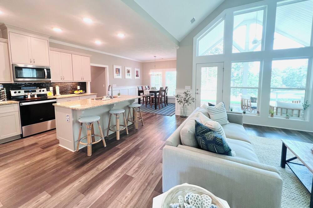 Photo of Livingroom in McCormick