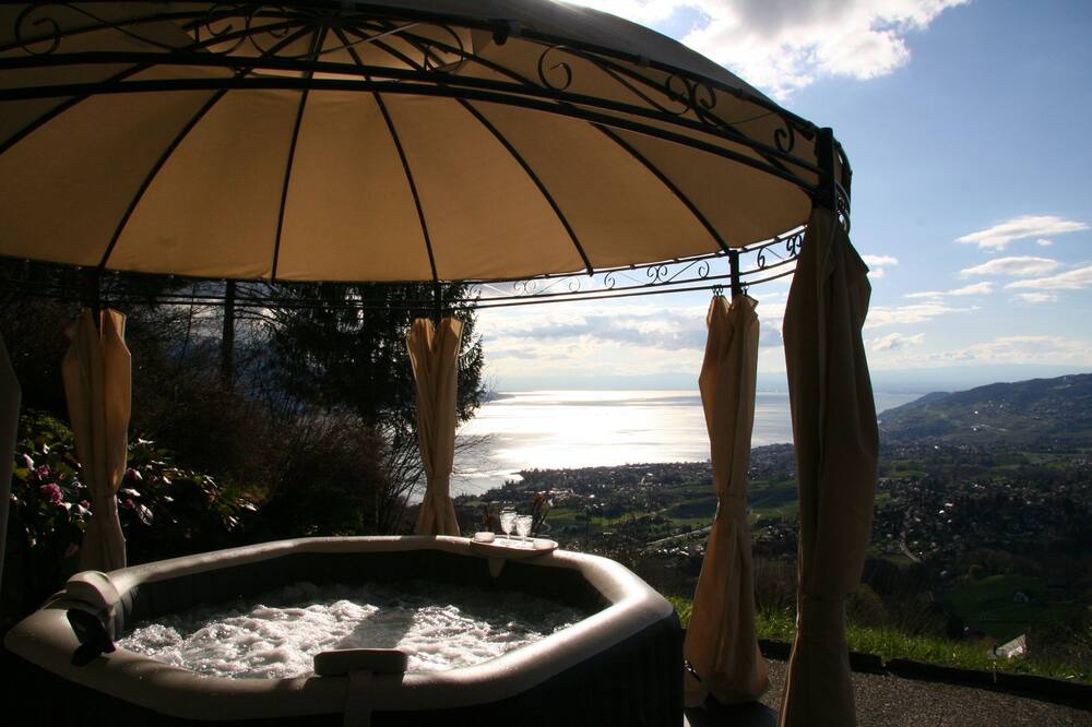 Photo of Outdoor in Montreux