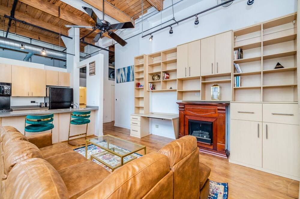 Photo of Livingroom in Prairie District