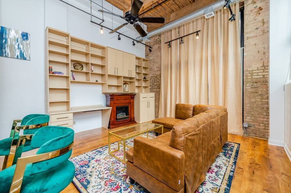Photo of Livingroom in Prairie District