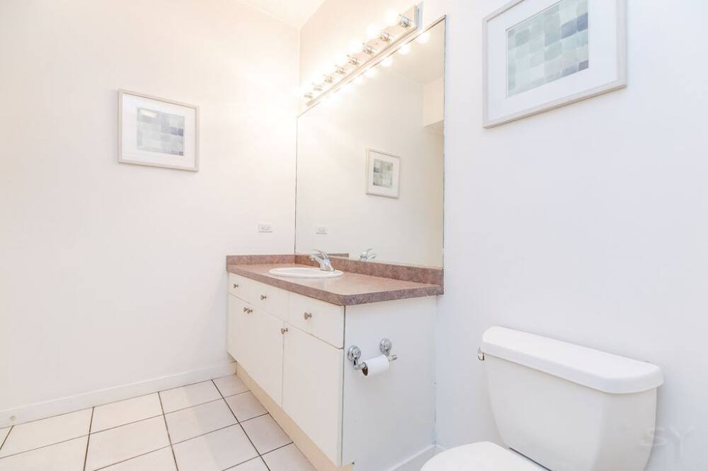 Photo of Bathroom in Prairie District