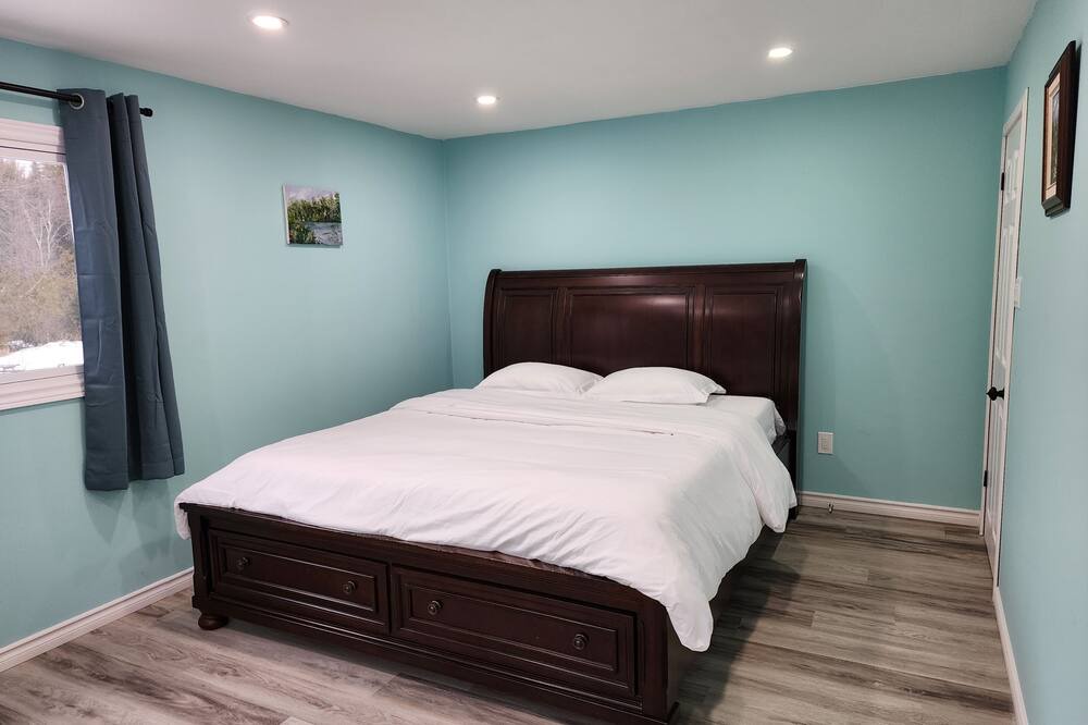 Photo of Bedroom in Irondale