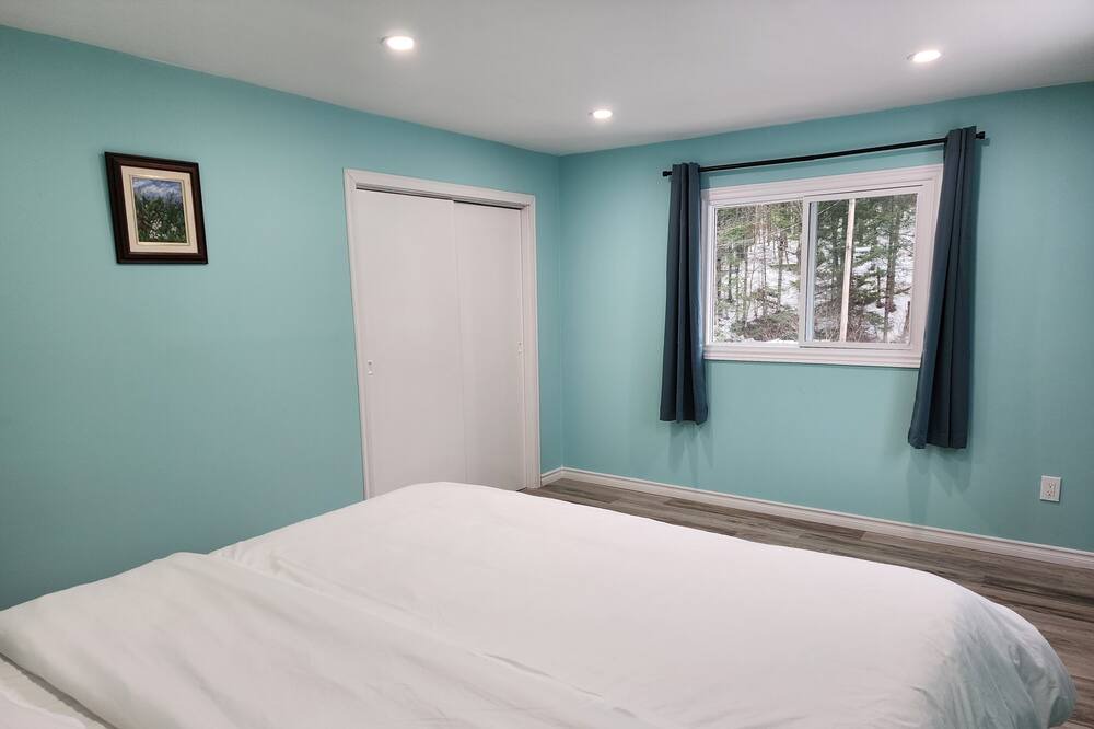 Photo of Bedroom in Irondale