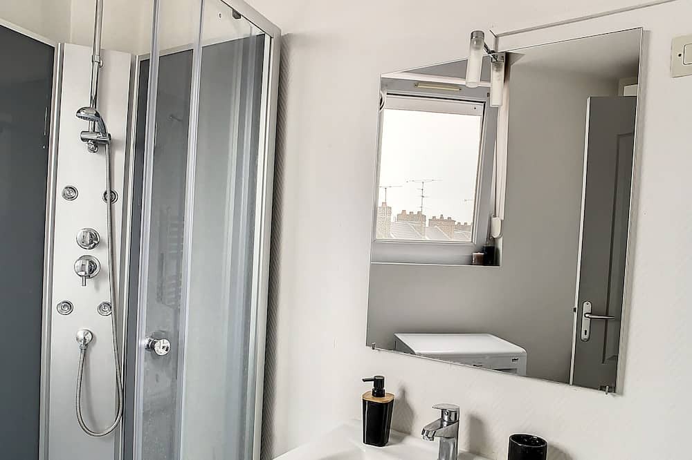 Photo of Bathroom in Saint-Acheul