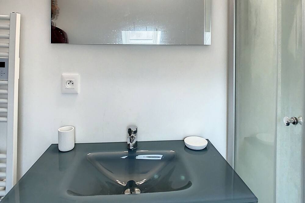Photo of Bathroom in Saint-Acheul