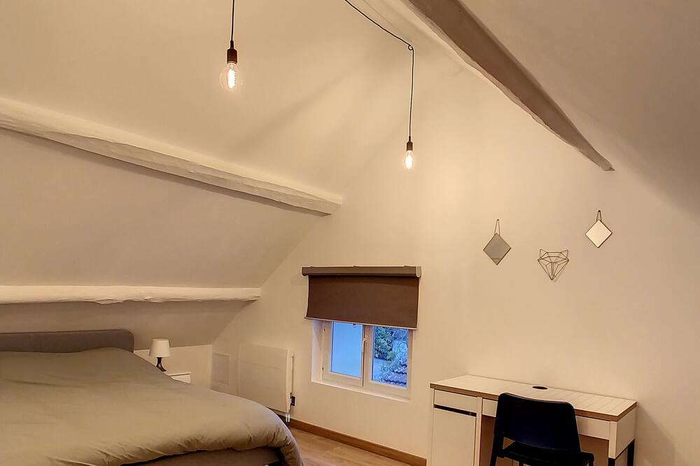 Photo of Bedroom in Presles