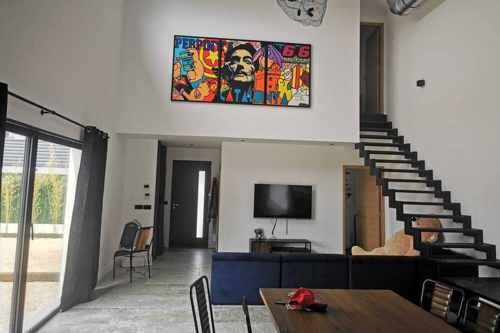 Photo of Livingroom in Sainte-Marie-la-Mer
