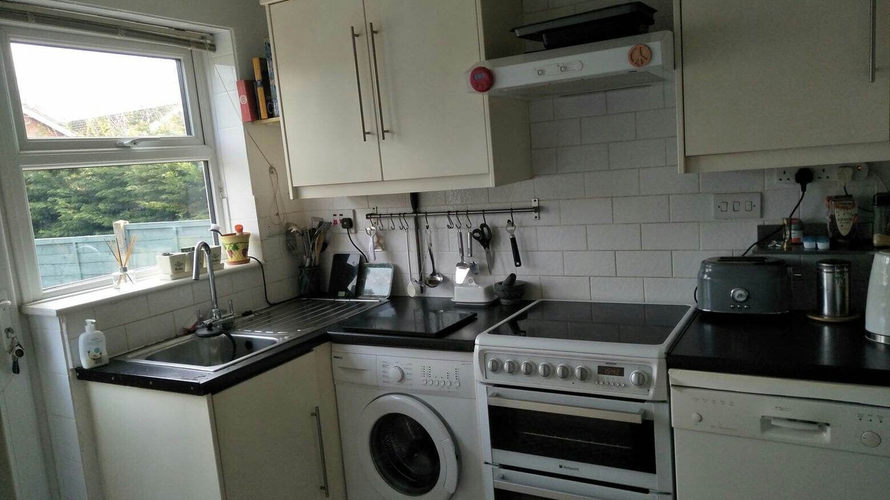 Photo of Kitchen in Linslade