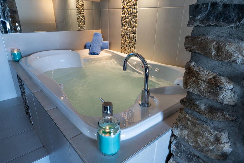 Photo of Bathroom in Sainte-Agathe-des-Monts