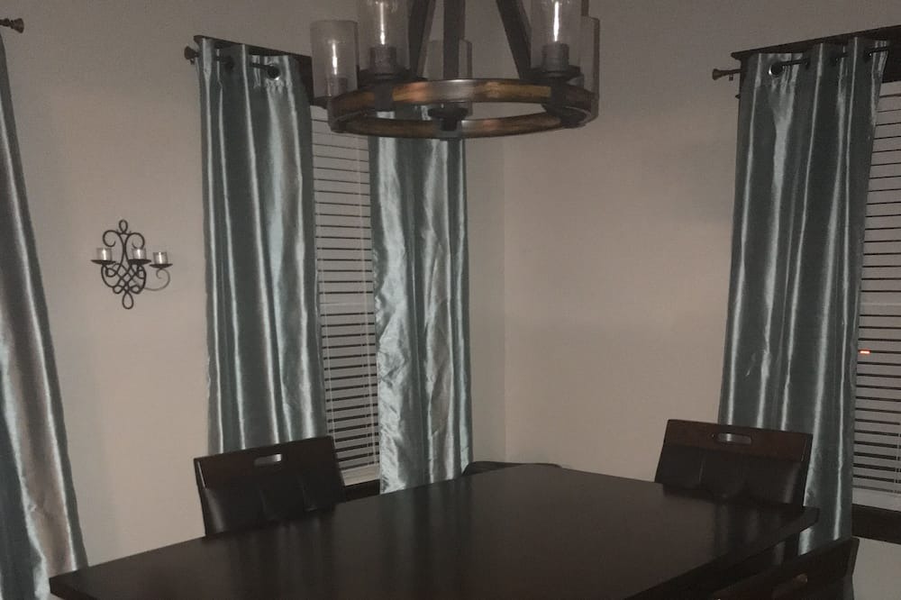 Photo of Livingroom in Fourmile