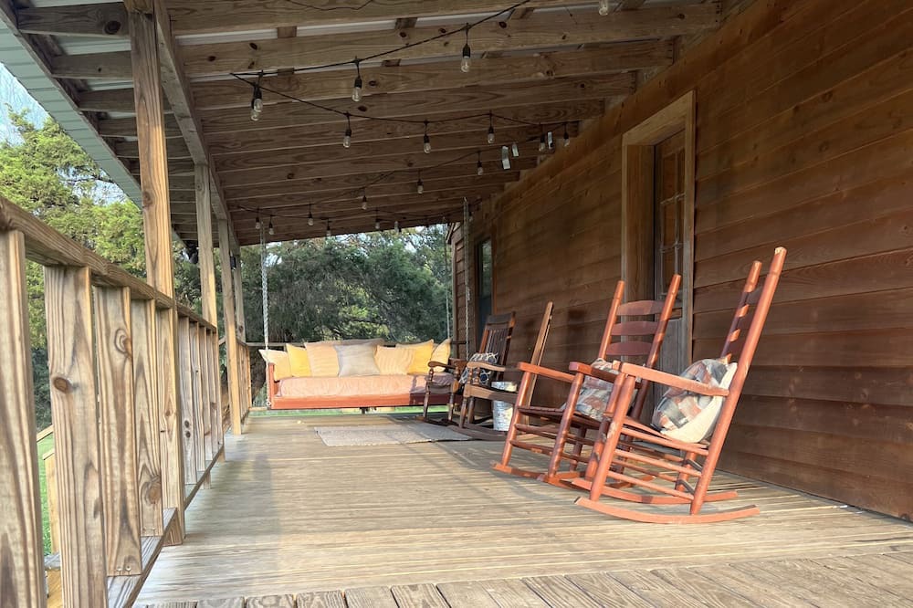 Photo of Patio Balcony in Faunsdale