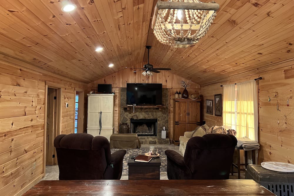 Photo of Livingroom in Faunsdale