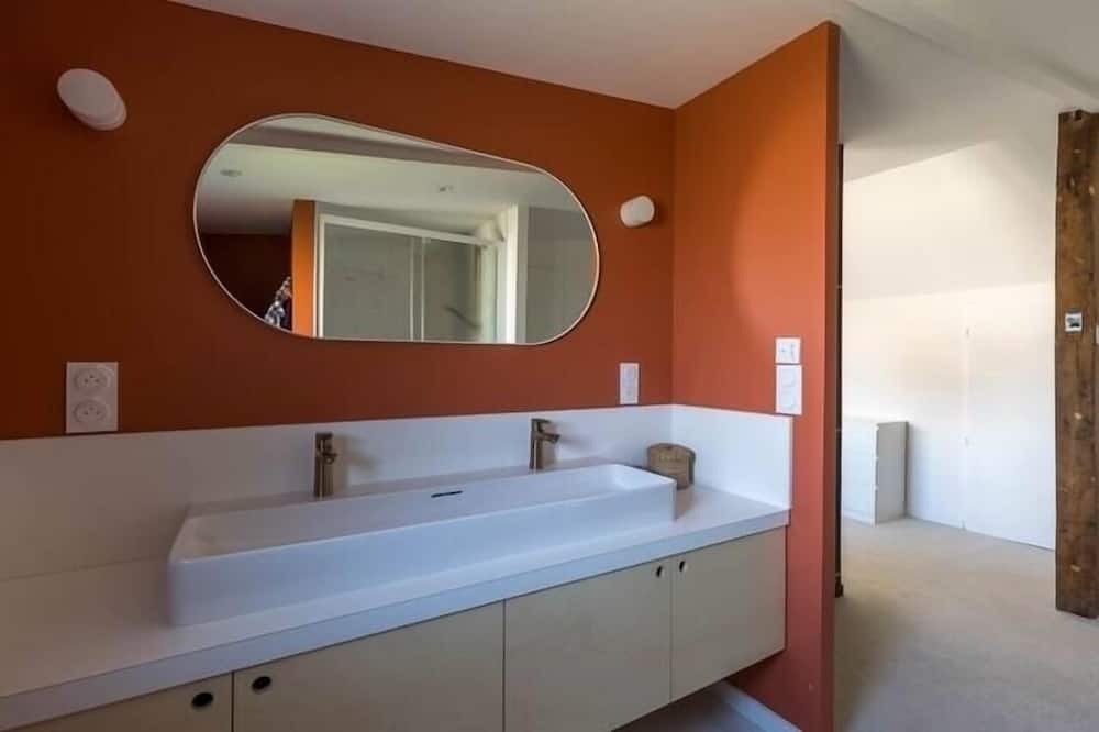 Photo of Bathroom in Maillets - Bellevue