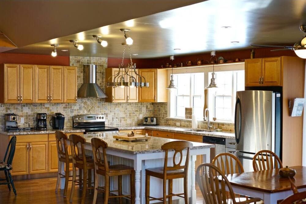Photo of Kitchen in Dysart et al