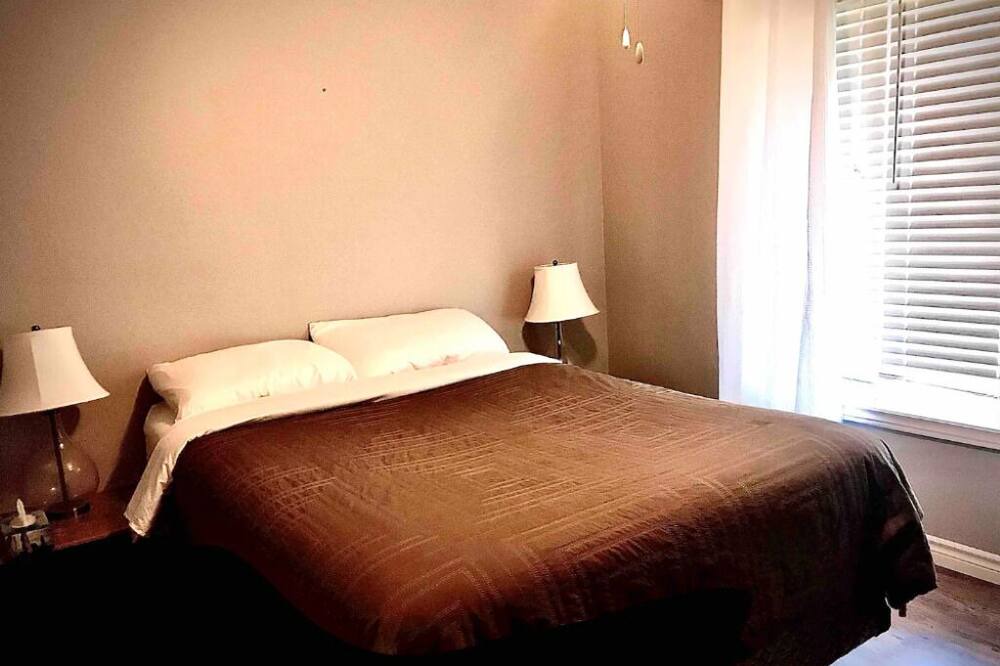 Photo of Bedroom in Dysart et al