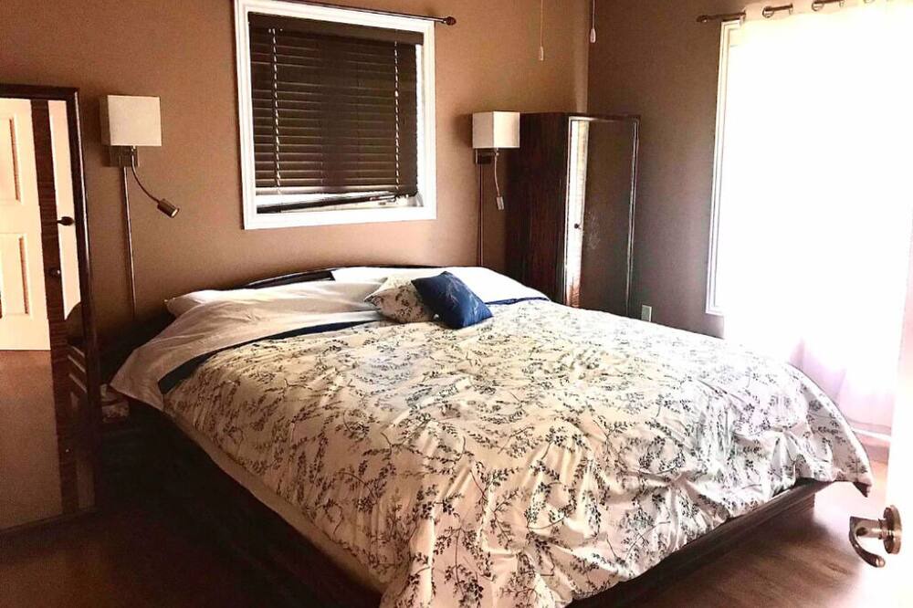 Photo of Bedroom in Dysart et al