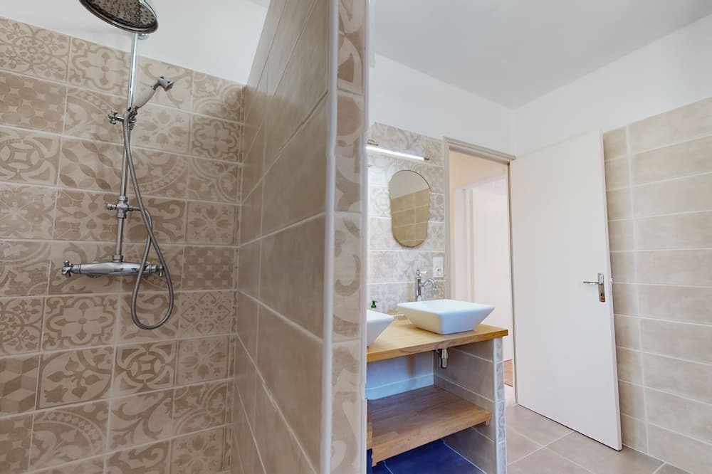 Photo of Bathroom in Castelnaud-la-Chapelle