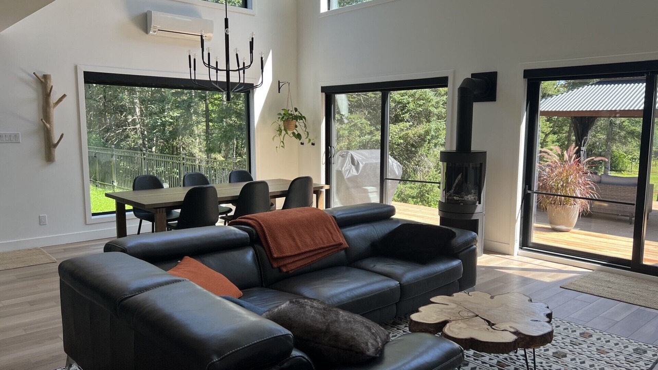 Photo of Livingroom in Shawinigan