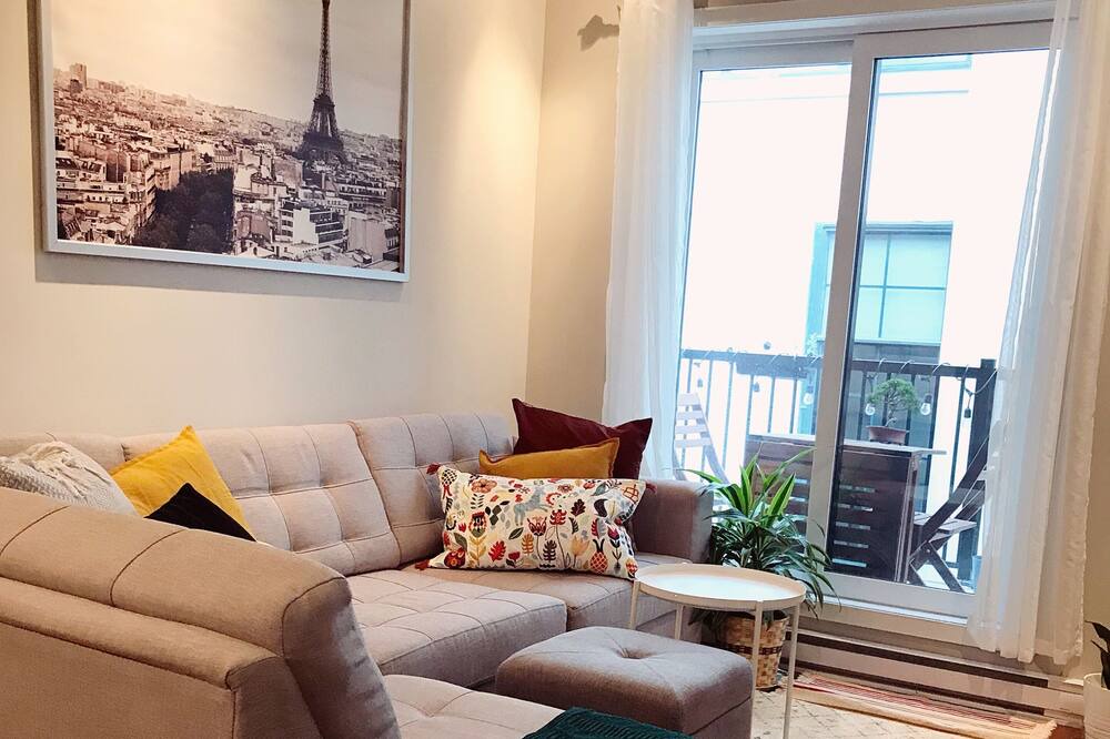 Photo of Livingroom in Hochelaga-Maisonneuve
