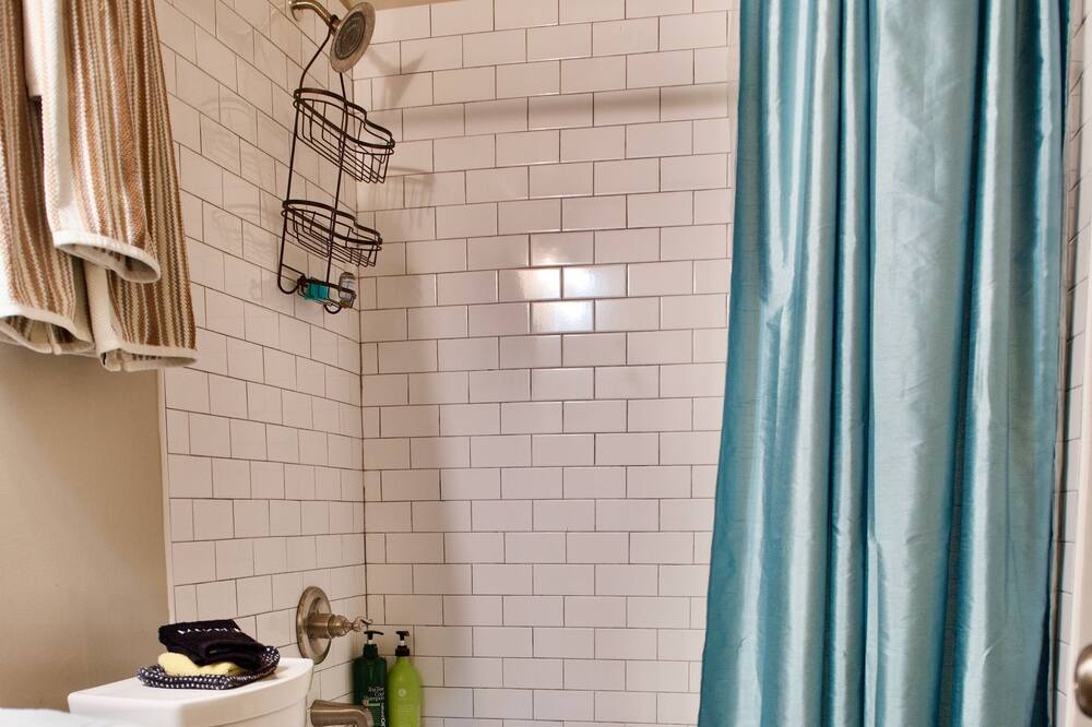 Photo of Bathroom in Seventh Ward