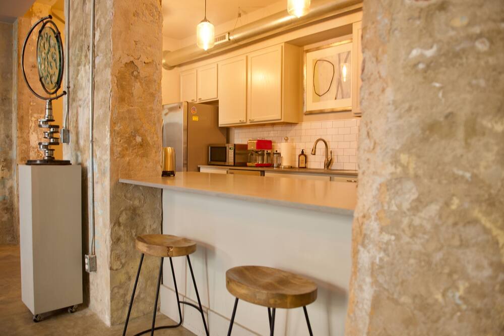 Photo of Kitchen in Seventh Ward