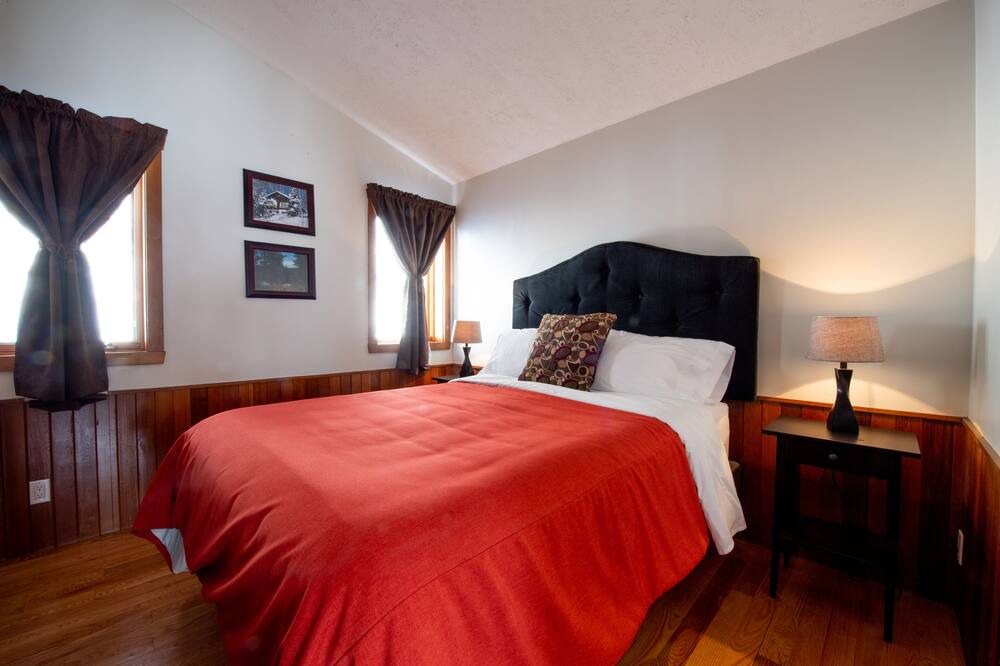Photo of Bedroom in Sainte-Agathe-des-Monts
