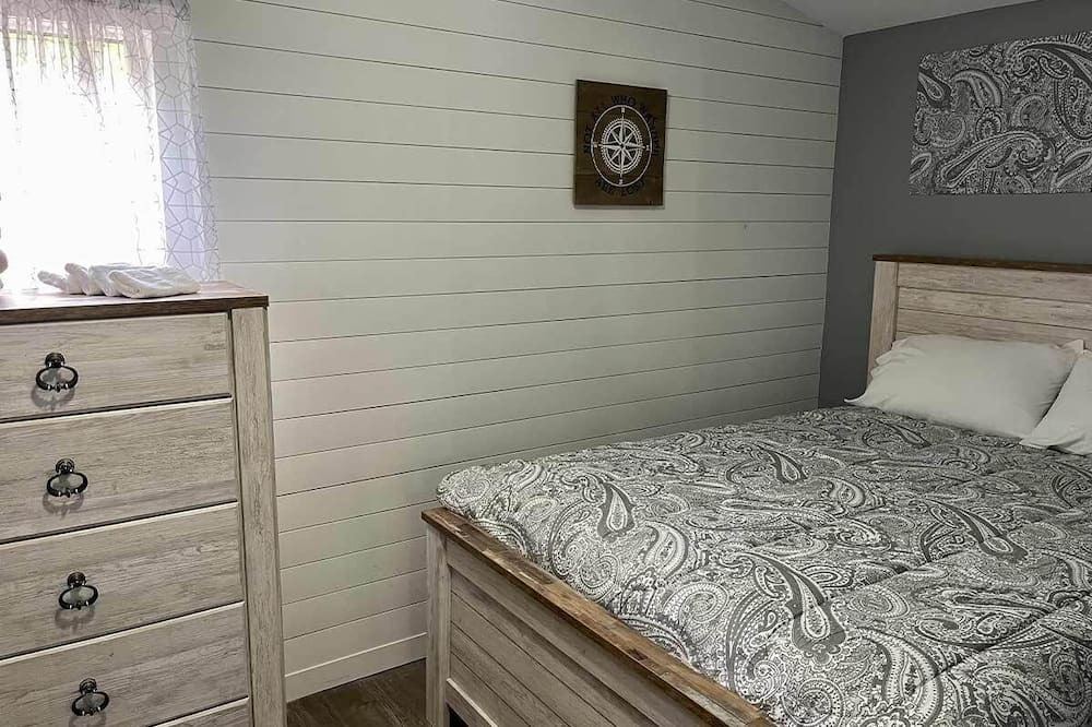 Photo of Bedroom in LaGrange