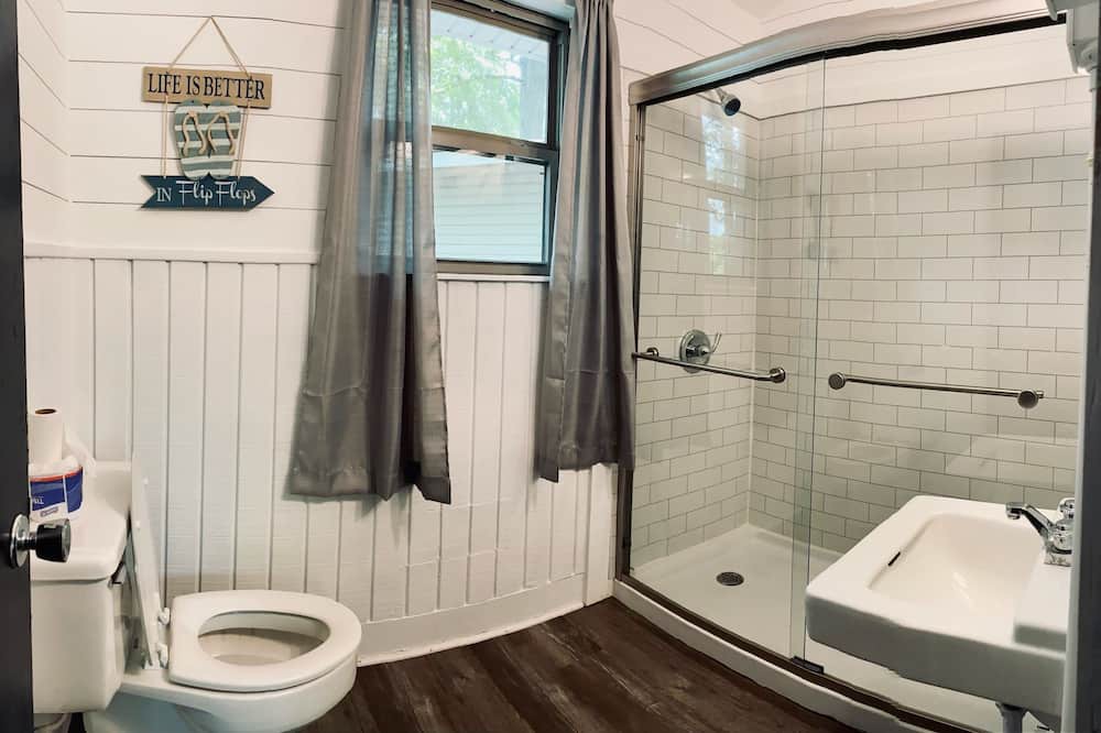Photo of Bathroom in LaGrange