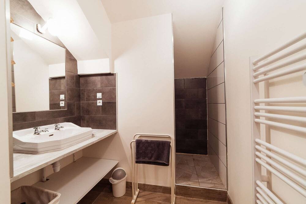 Photo of Bathroom in Bucheres