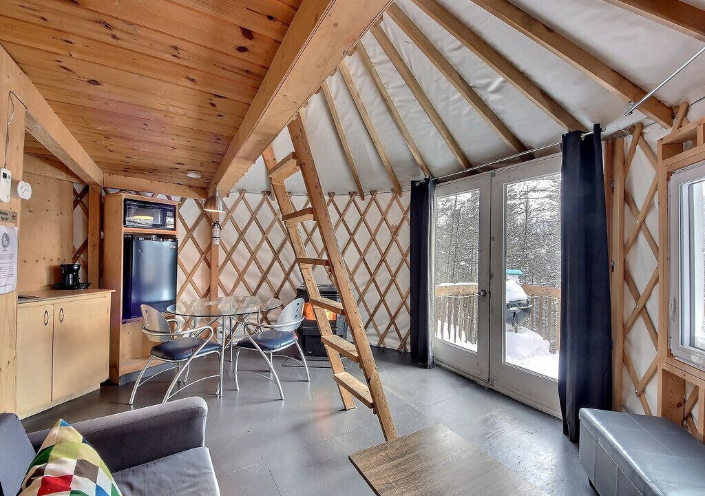 Photo of Livingroom in Saint-David-de-Falardeau