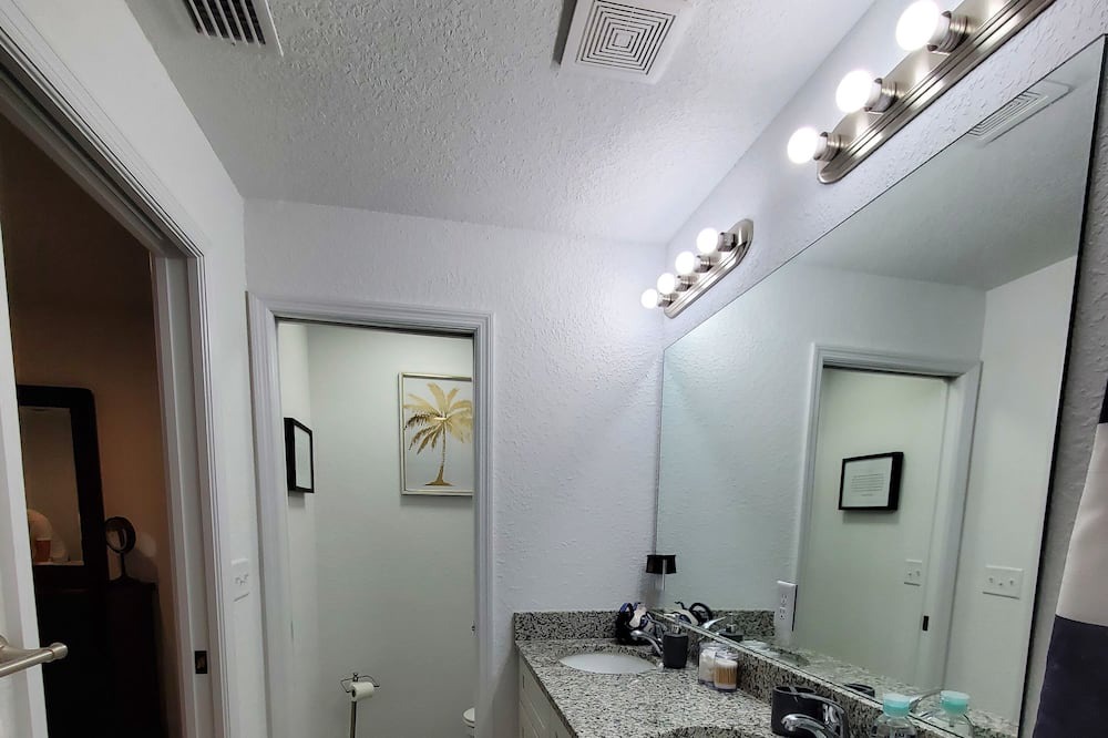 Photo of Bathroom in Ocklawaha