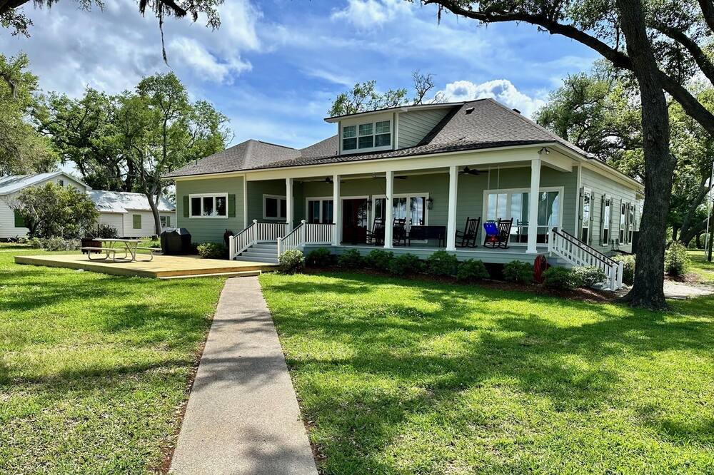 Photo of Outdoor in Sulphur